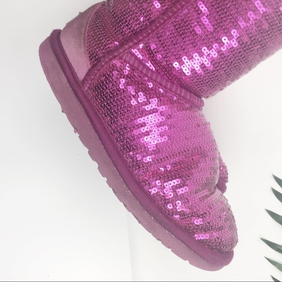 Pink Sequin classic short Uggs - Picture 3 of 8